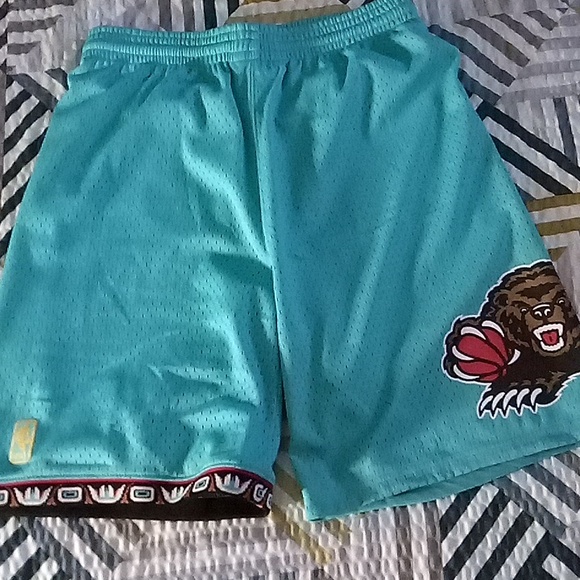 Vancouver Grizzlies Basketball Shorts - Picture 1 of 4